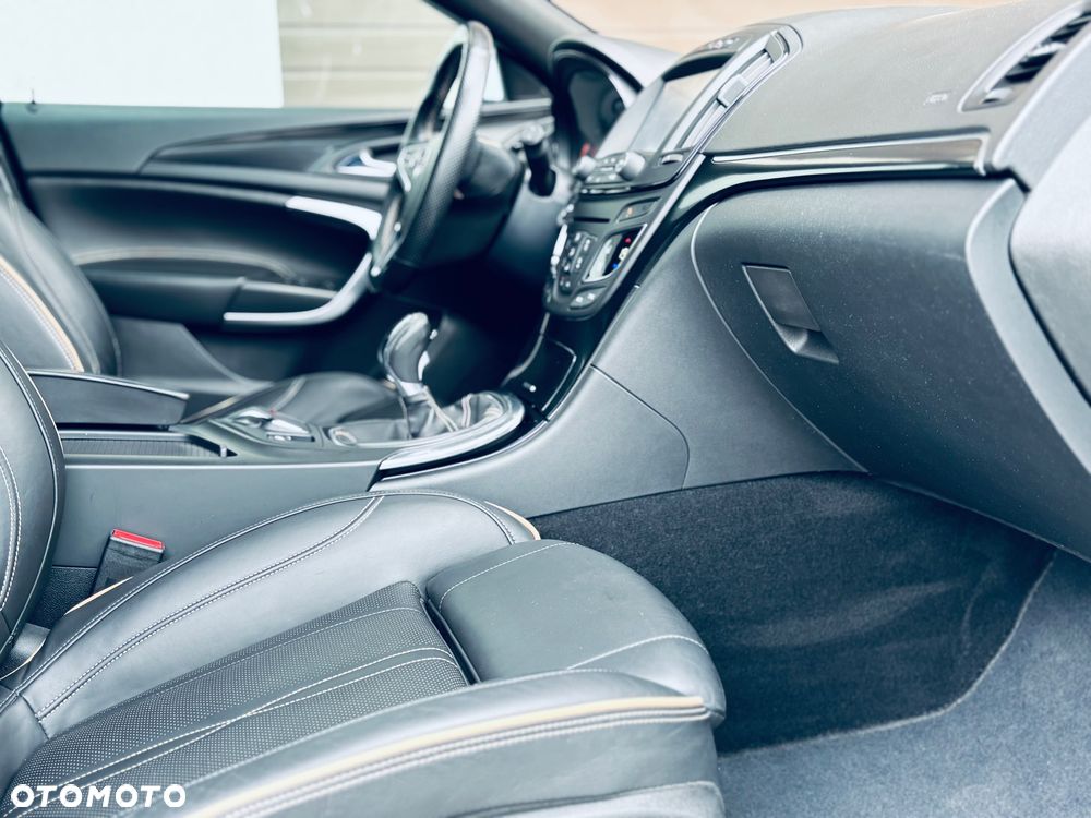 Opel Insignia - 16