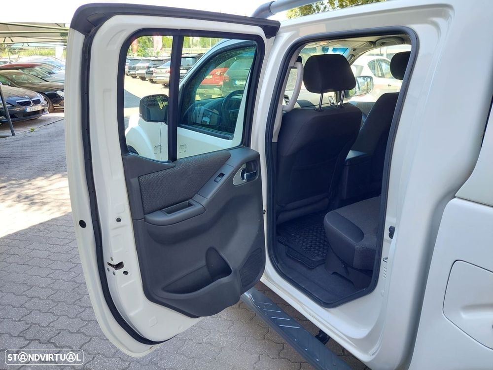 Nissan Navara 2.5 dCi CD SE 4WD - 15