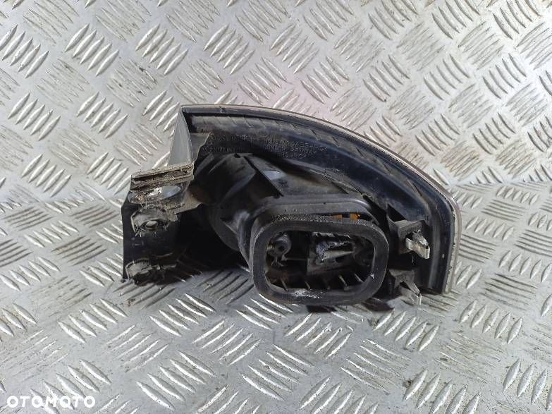 LAMPA LEWA TYLNA SEAT IBIZA 3 - 2