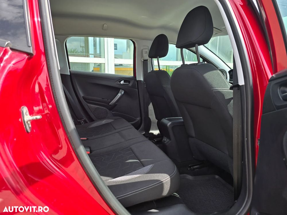 Peugeot 2008 - 13