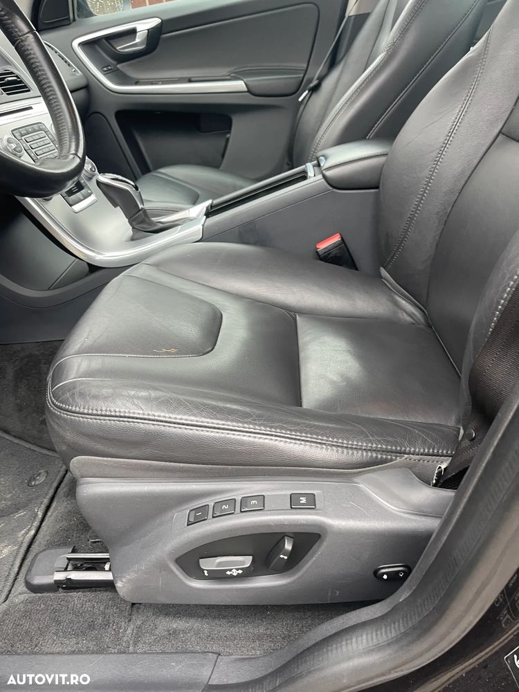 Volvo XC 60 D4 Geartronic Summum - 14