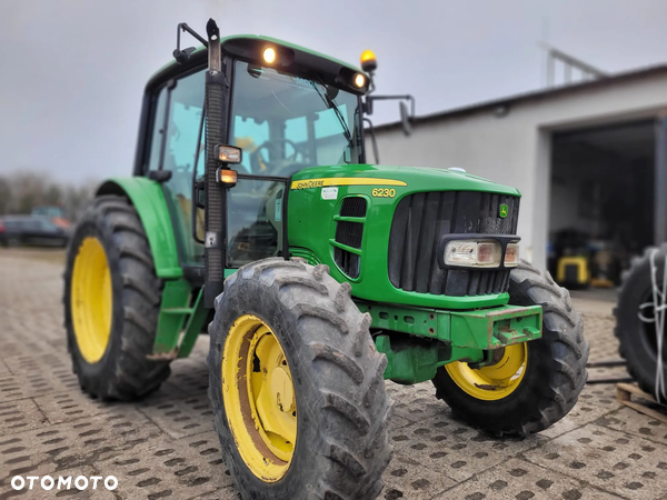 John Deere 6230