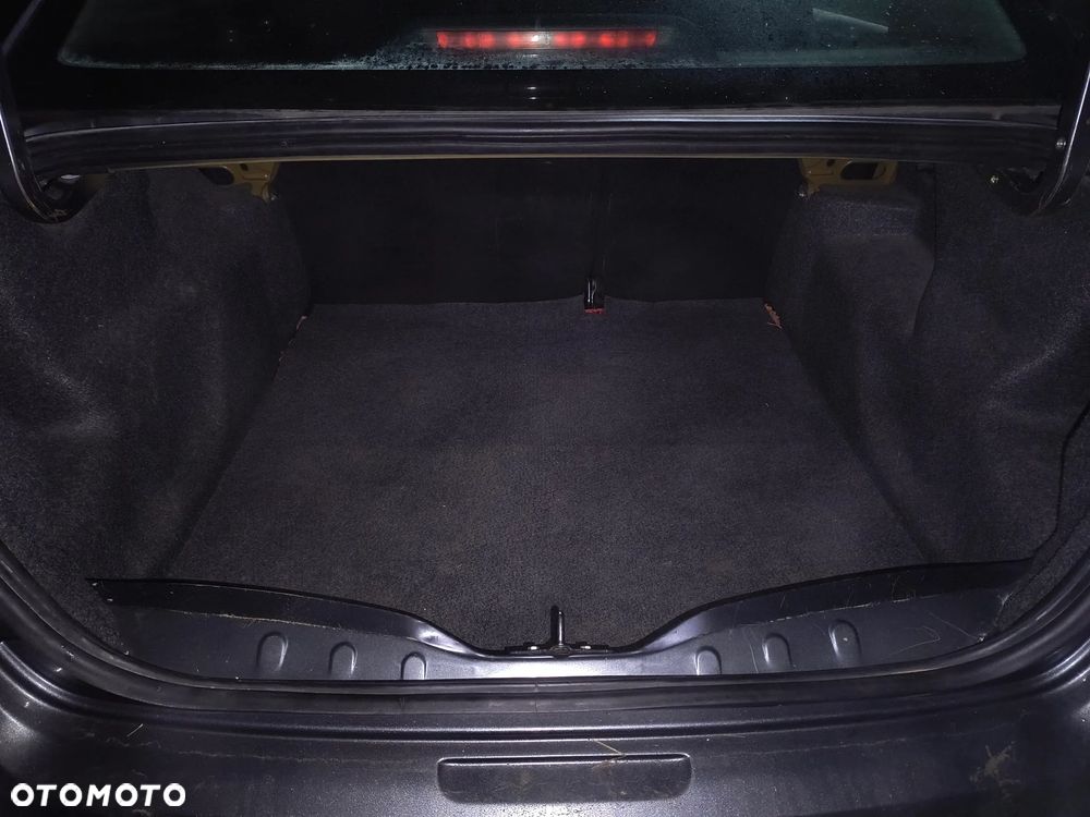 Peugeot 301 1.6 VTi Active - 8