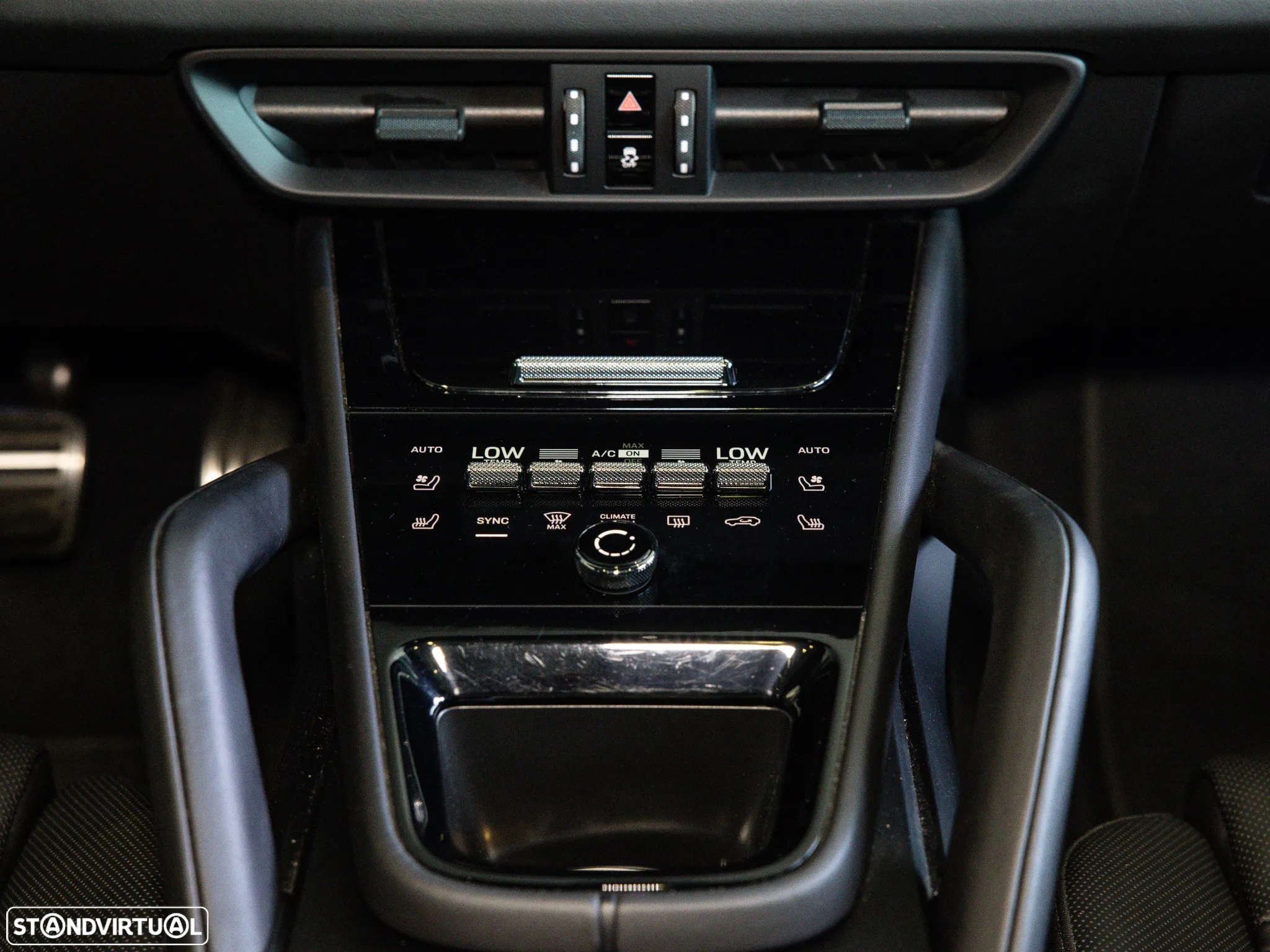 Porsche Cayenne Coupé E-Hybrid - 48