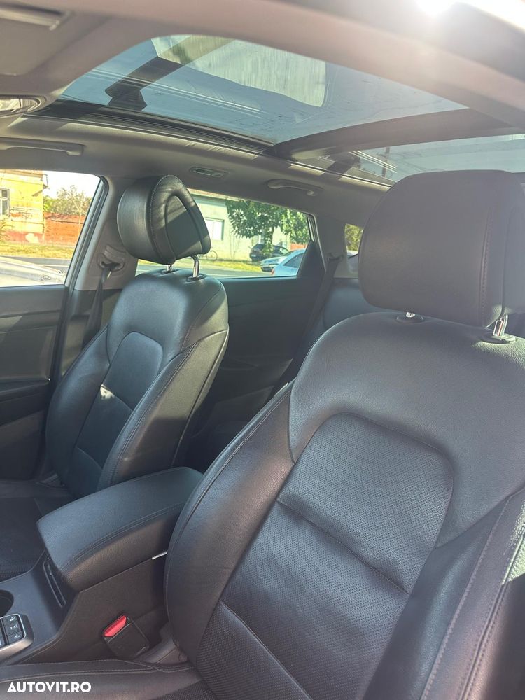 Hyundai Tucson 2.0 CRDI 4WD 6AT Luxury+ - 3