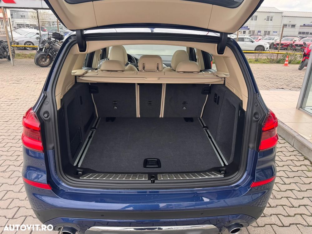 BMW X3 xDrive20d AT Luxury Line - 22