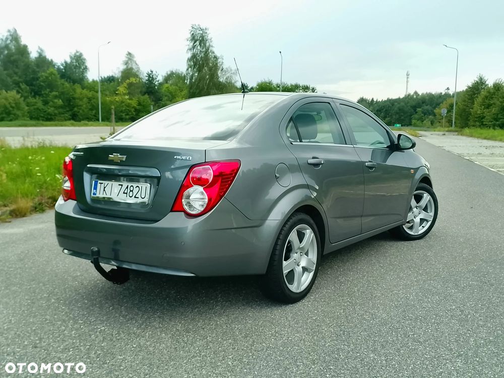Chevrolet Aveo 1.4 16V LT - 12