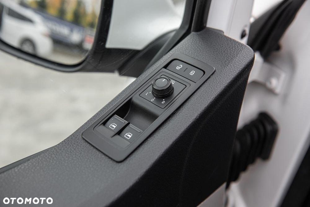 Volkswagen Transporter - 16