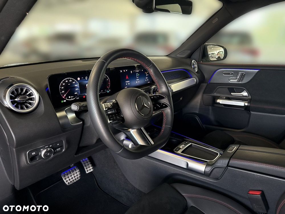 Mercedes-Benz GLB - 15