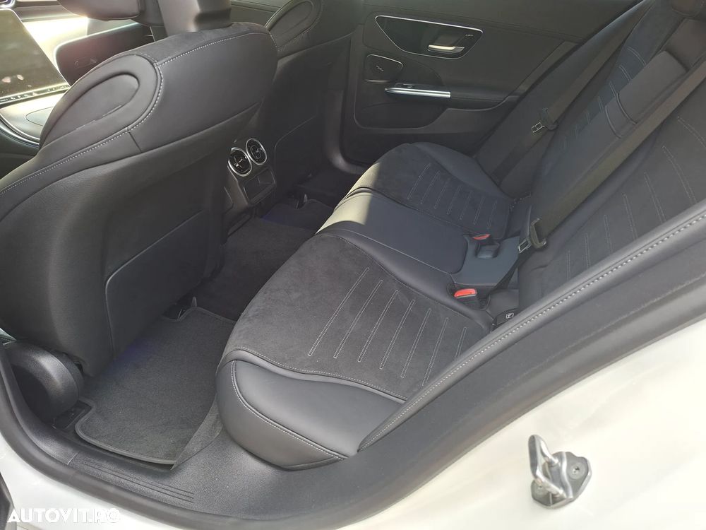 Mercedes-Benz C 300 e 9G-TRONIC AMG Line - 26