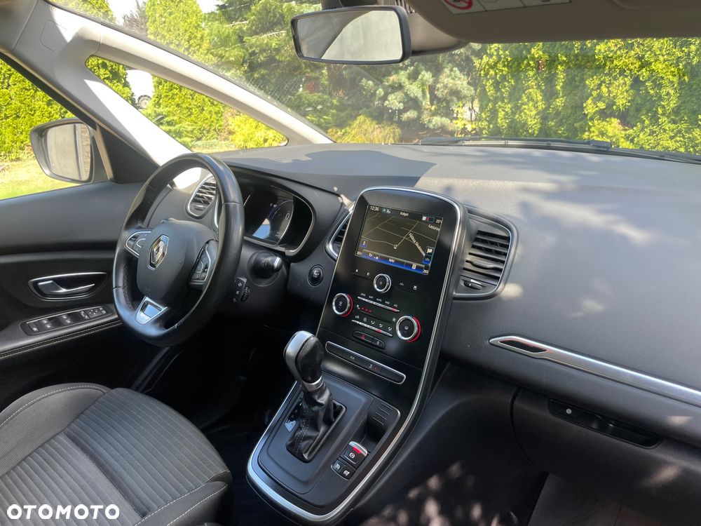 Renault Grand Scenic - 9