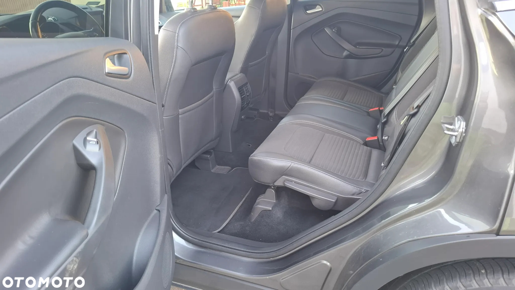 Ford Kuga 2.0 TDCi 4WD Titanium - 23