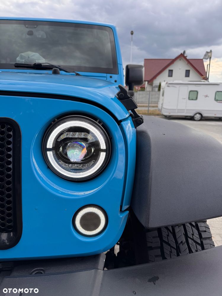 Jeep Wrangler - 14