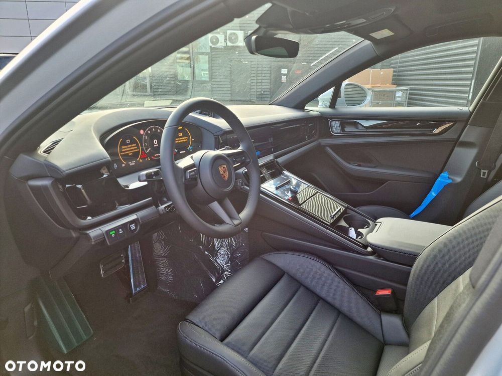 Porsche Panamera - 5