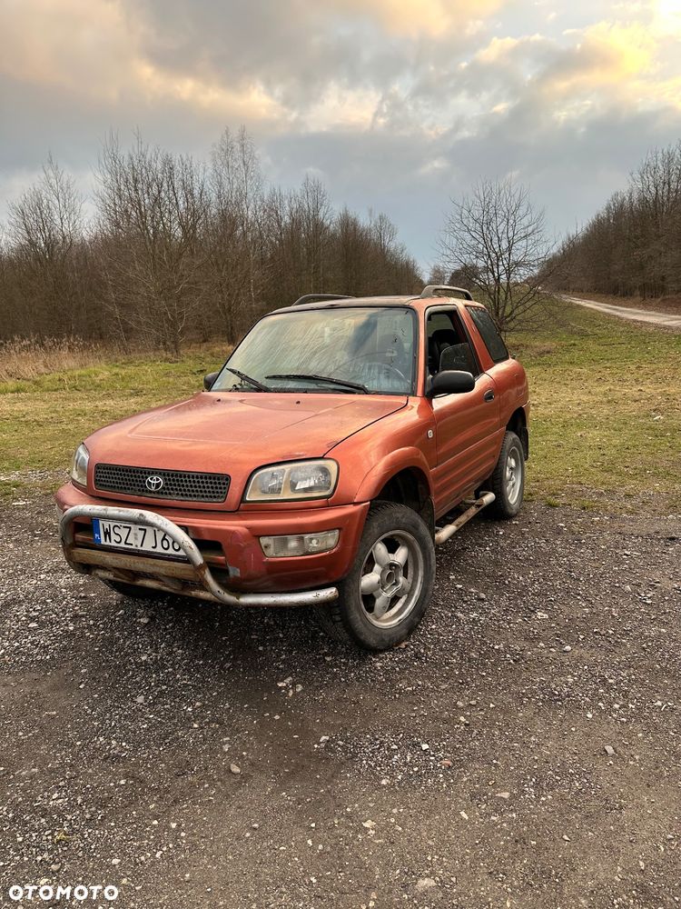 Toyota RAV4 - 1