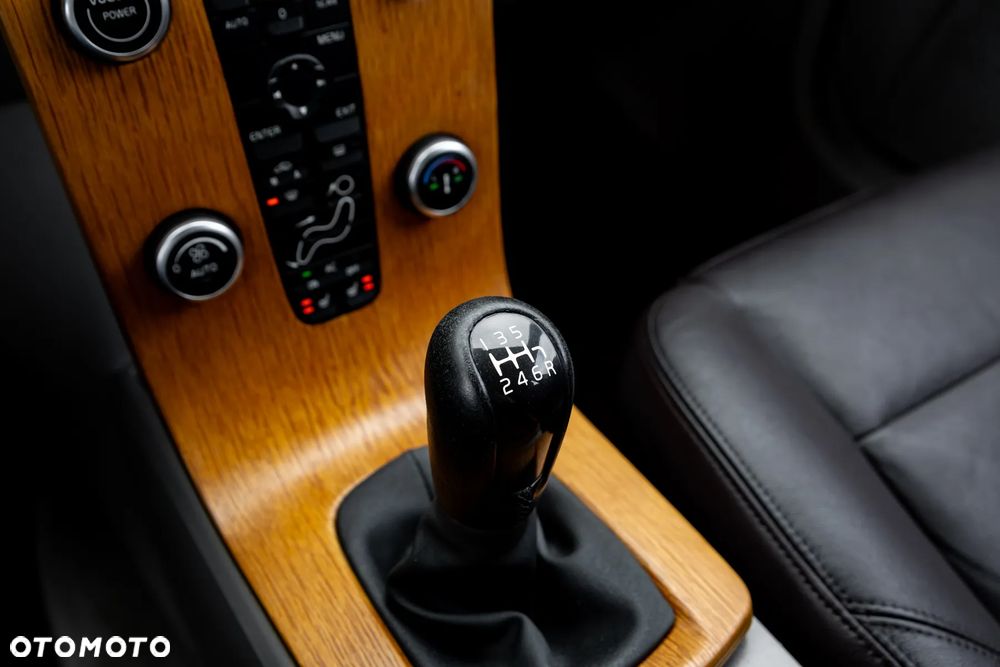 Volvo V50 D5 DPF Momentum - 34