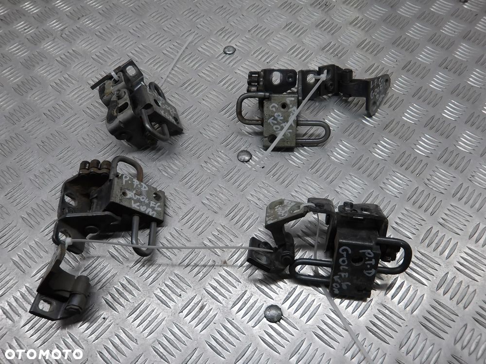 VW GOLF VI KOMBI 08-16 1.6 TDI ZAWIAS DRZWI PRAWY LEWY TYŁ
