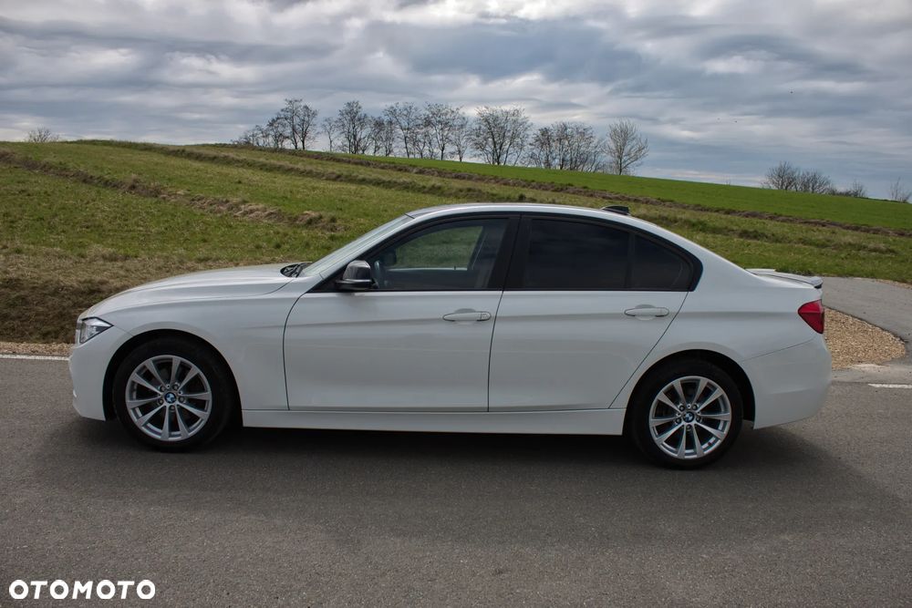 BMW Seria 3 320i xDrive Edition Luxury Line Purity - 3
