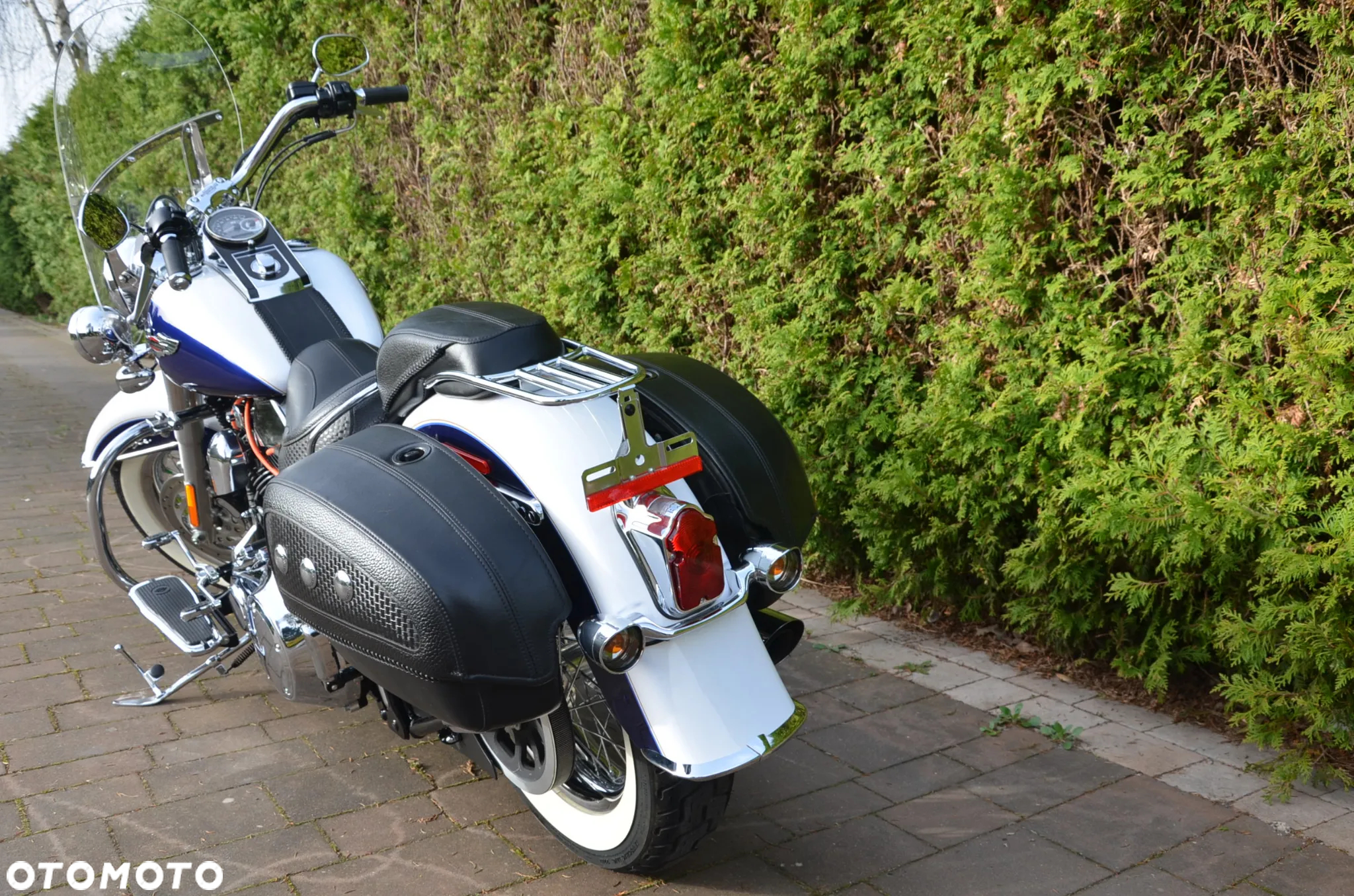 Harley-Davidson Softail Deluxe - 11