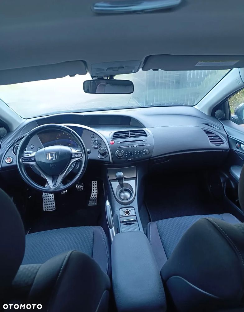 Honda Civic 1.8 Executive - 13