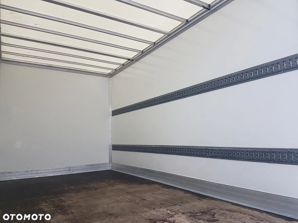 Renault MASTER KONTENER 8EP 4,22x2,23x2,23 KLIMA MANUAL KRAJOWY 6-BIEGÓW - 18