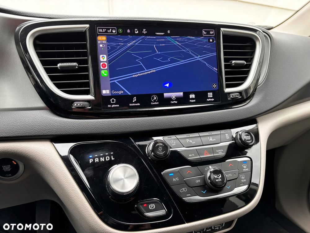 Chrysler Pacifica - 25