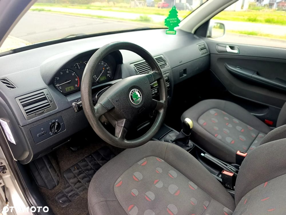 Skoda Fabia - 12