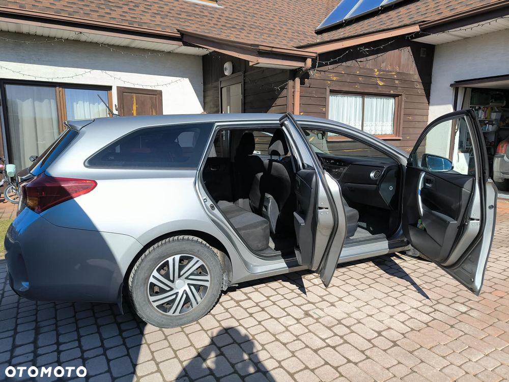 Toyota Auris 1.4 D-4D Life - 2