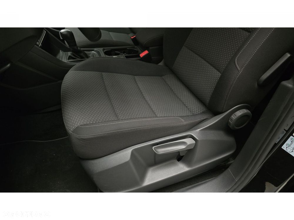 Volkswagen Touran - 19