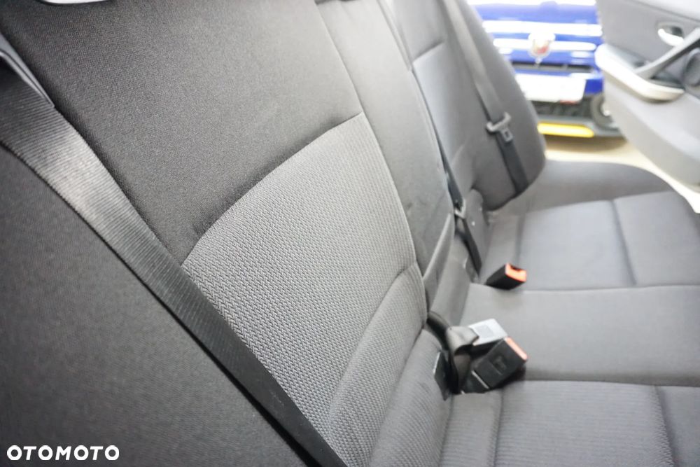 BMW Seria 3 320d DPF - 25