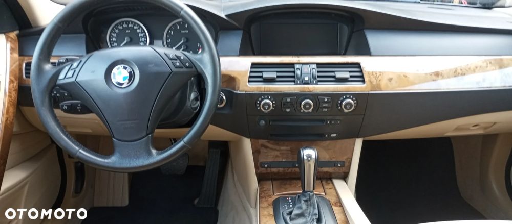 BMW Seria 5 - 16