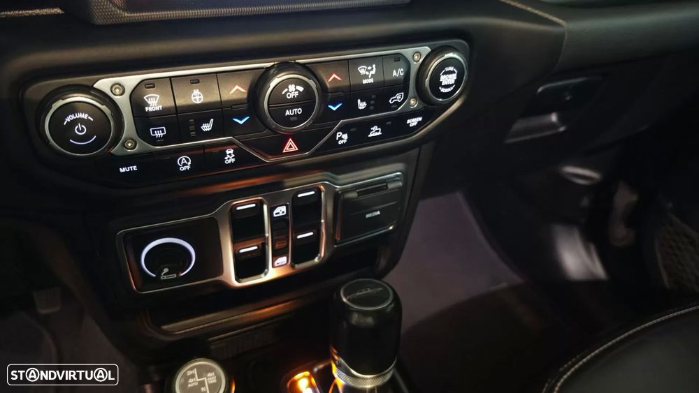 Jeep Gladiator 3.0V6 MultiJet AWD Auto Overland - 45