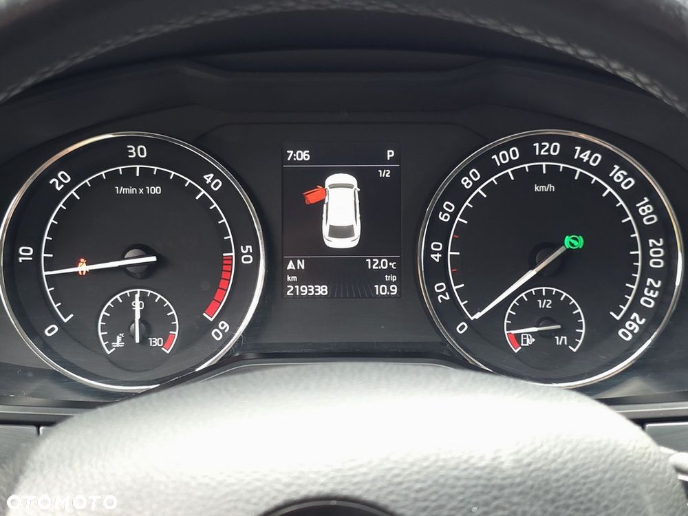Skoda Superb 2.0 TDI Style DSG - 19