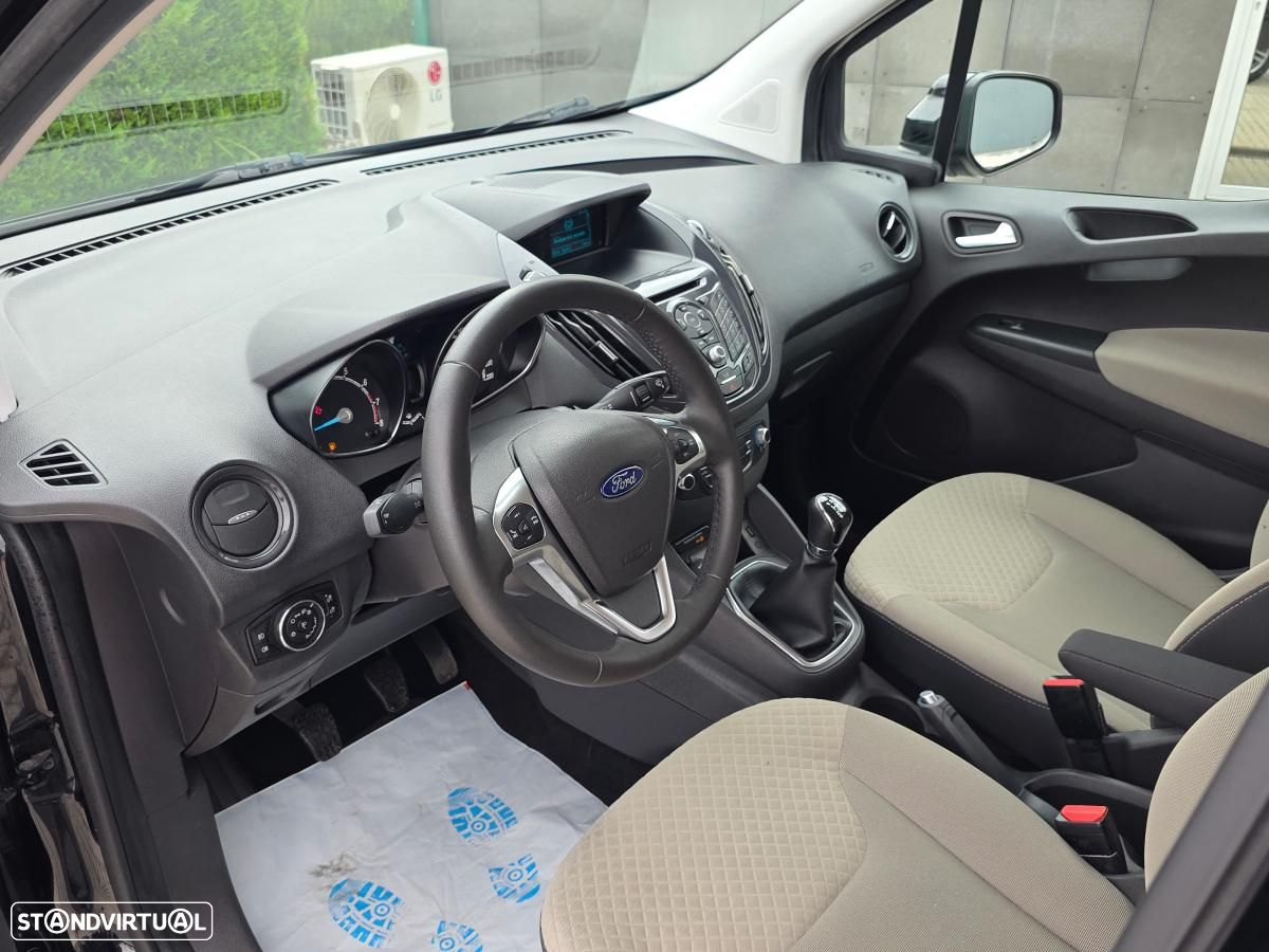 Ford Tourneo Courier 1.0 EcoBoost Titanium - 16