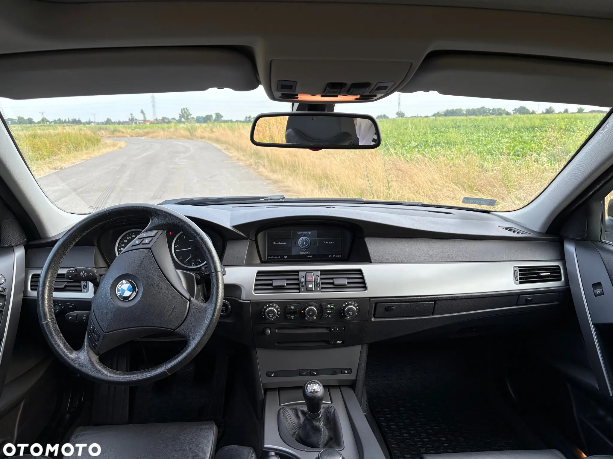 BMW Seria 5 525d Touring - 8