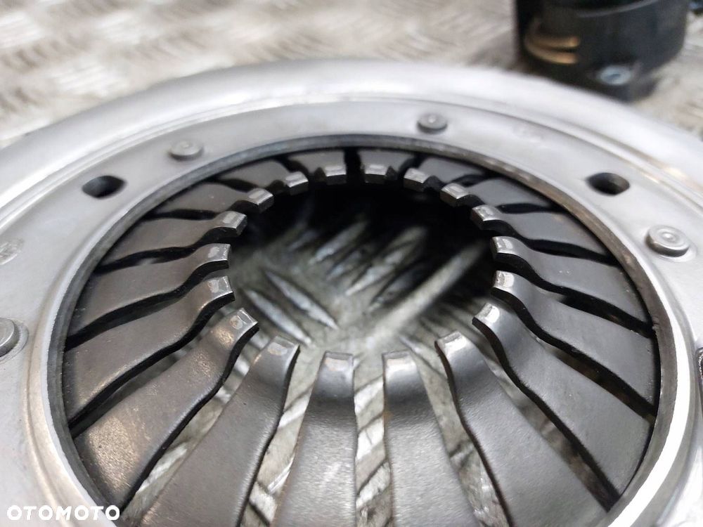 KOŁO DWUMASOWE + TARCZA DOCISK ŁOŻYSKO OPOROWE VOLVO V40 II 1.6 D 415053710 - 3