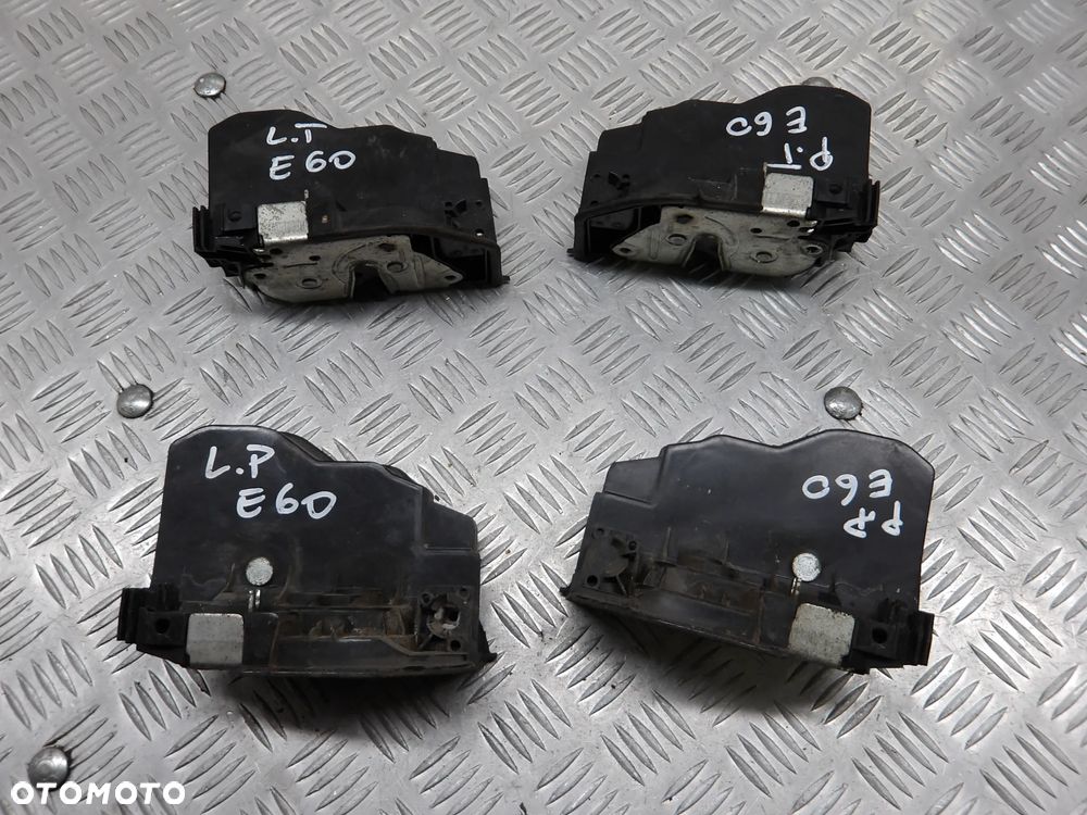 BMW E60 LIFT 07-10 ZAMEK DRZWI PRAWY LEWY PRZÓD TYŁ 7202146 - 1