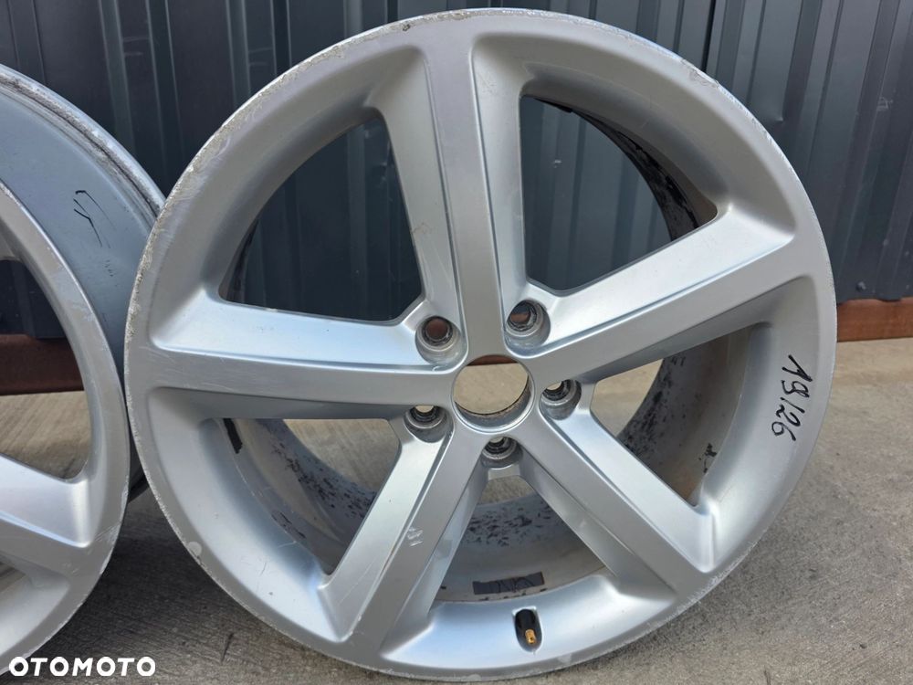 FELGA FELGI VW AUDI SKODA A3 A4 A6 8.0J R18 ET47 8K0601025Q 19/26 KOMPLET - 6