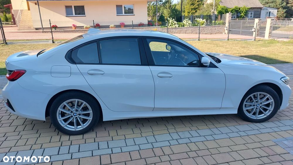 BMW Seria 3 330e - 5