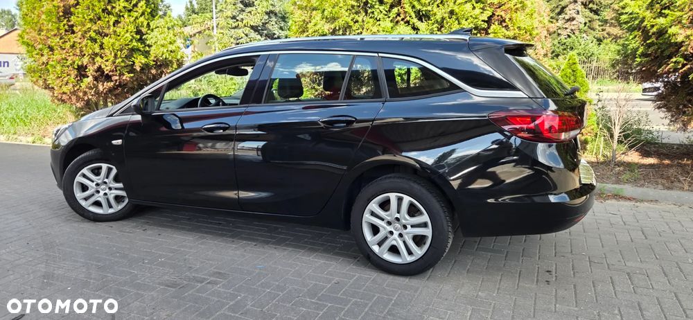 Opel Astra 1.6 D (CDTI) Start/Stop Innovation - 11