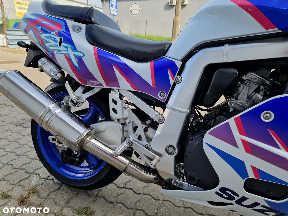 Suzuki GSX-R - 29