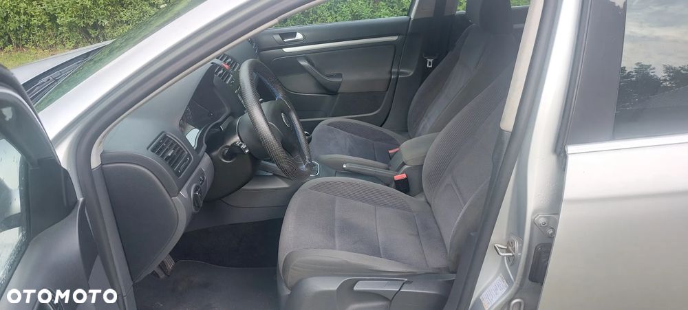 Volkswagen Jetta 1.9 TDI United - 15
