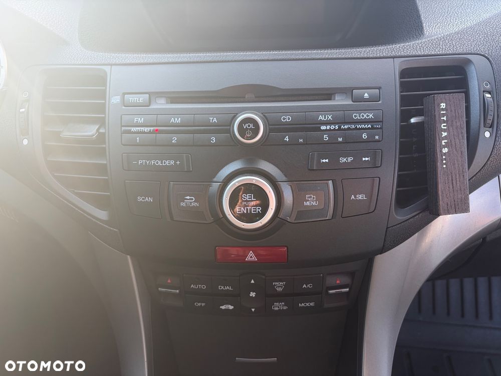 Honda Accord 2.0 Comfort - 18