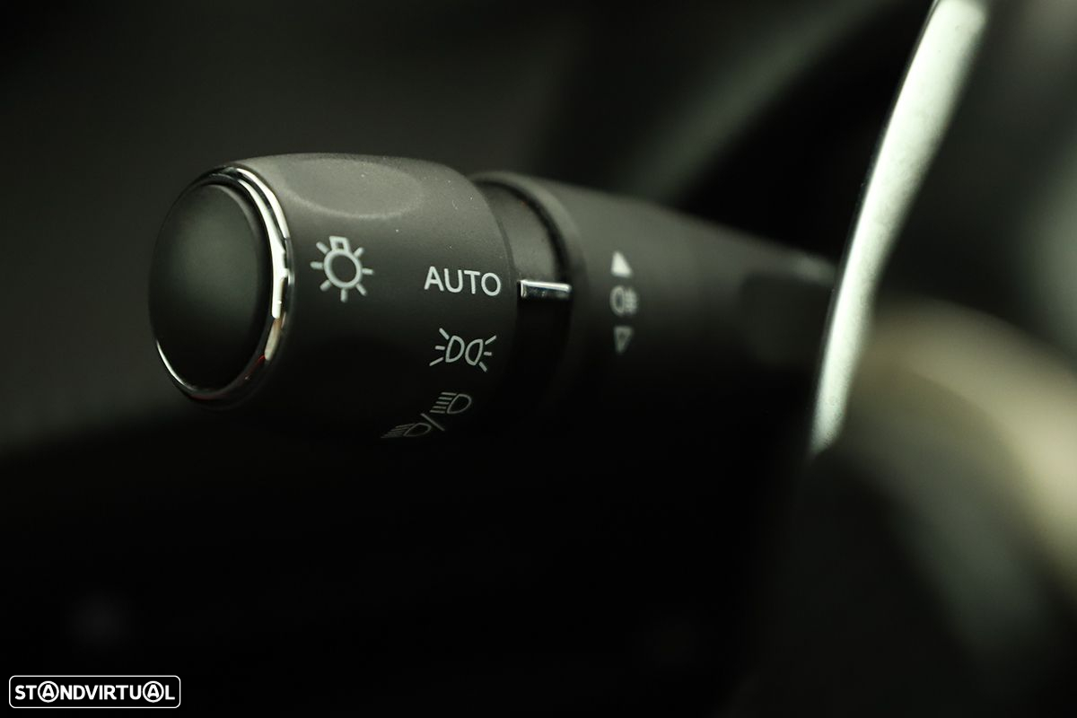 Peugeot 2008 1.2 PureTech GT EAT8 - 16