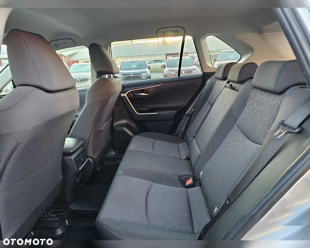 Toyota RAV4 - 18