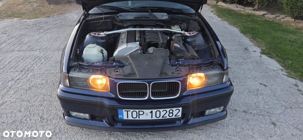 BMW Seria 3 320i - 9