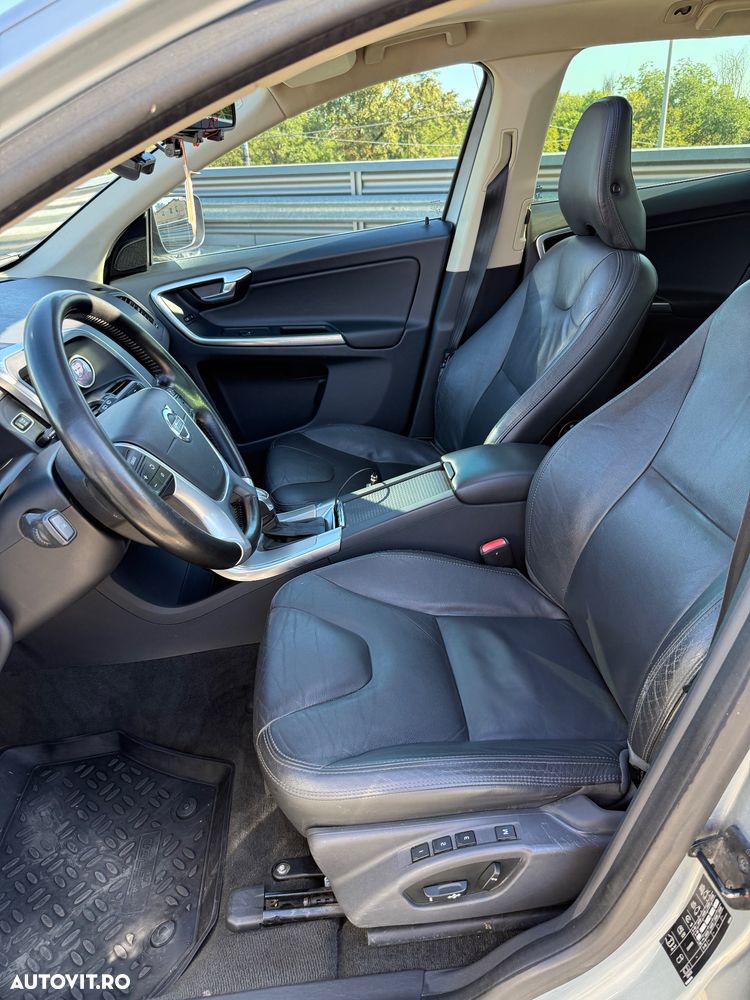 Volvo XC 60 D4 Momentum - 21