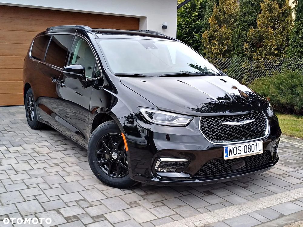 Chrysler Pacifica - 3