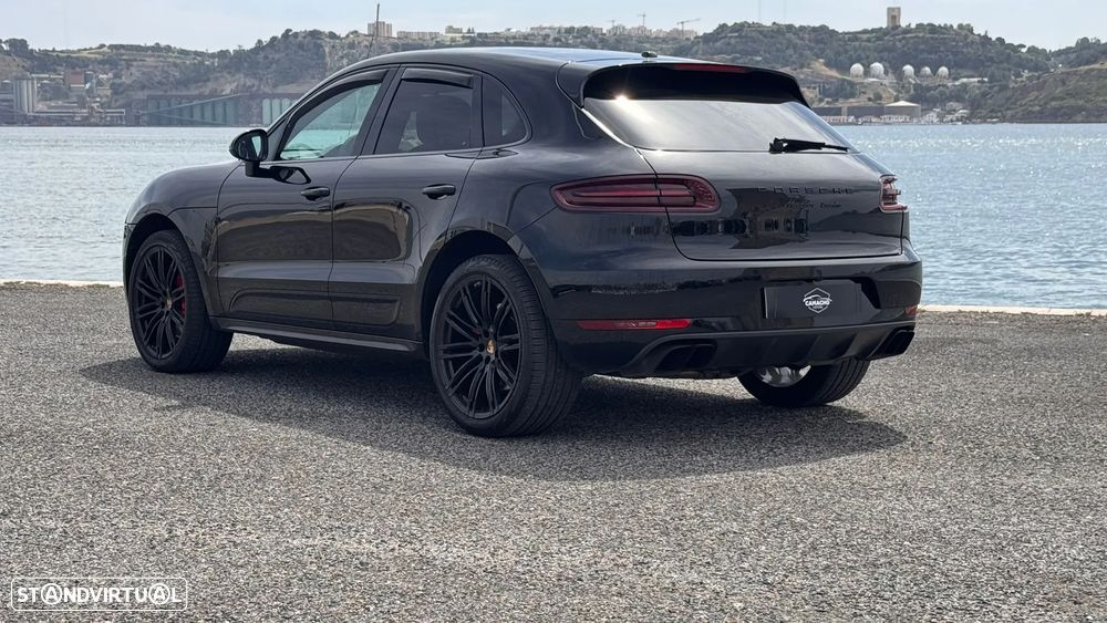 Porsche Macan Turbo PDK - 18
