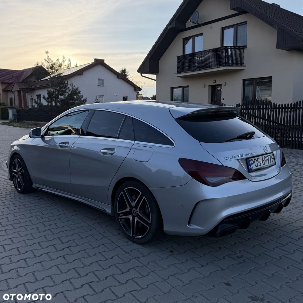 Mercedes-Benz CLA 45 AMG 4Matic 7G-DCT - 3